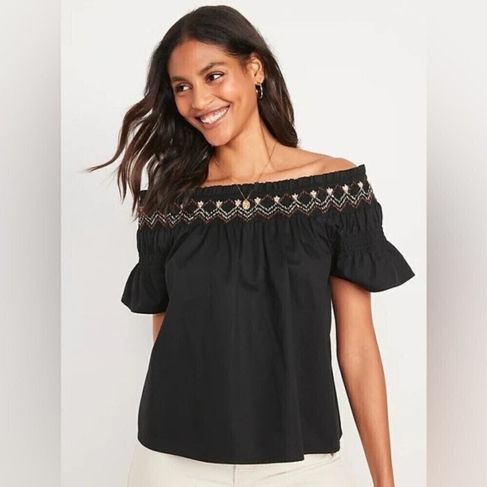 NEW! Black Smocked Off-the-Shoulder Flutter-Sleeve Top - Size Small 💿